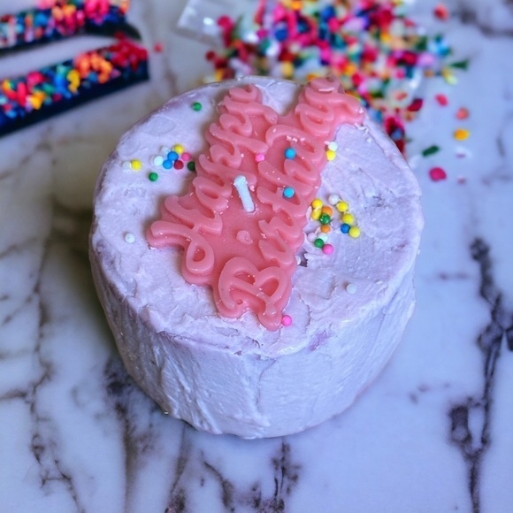 ⚠️SALE Candle // Handmade Happy Birthday Cake Shaped Candle SEND OFFERS - Picture 2 of 5